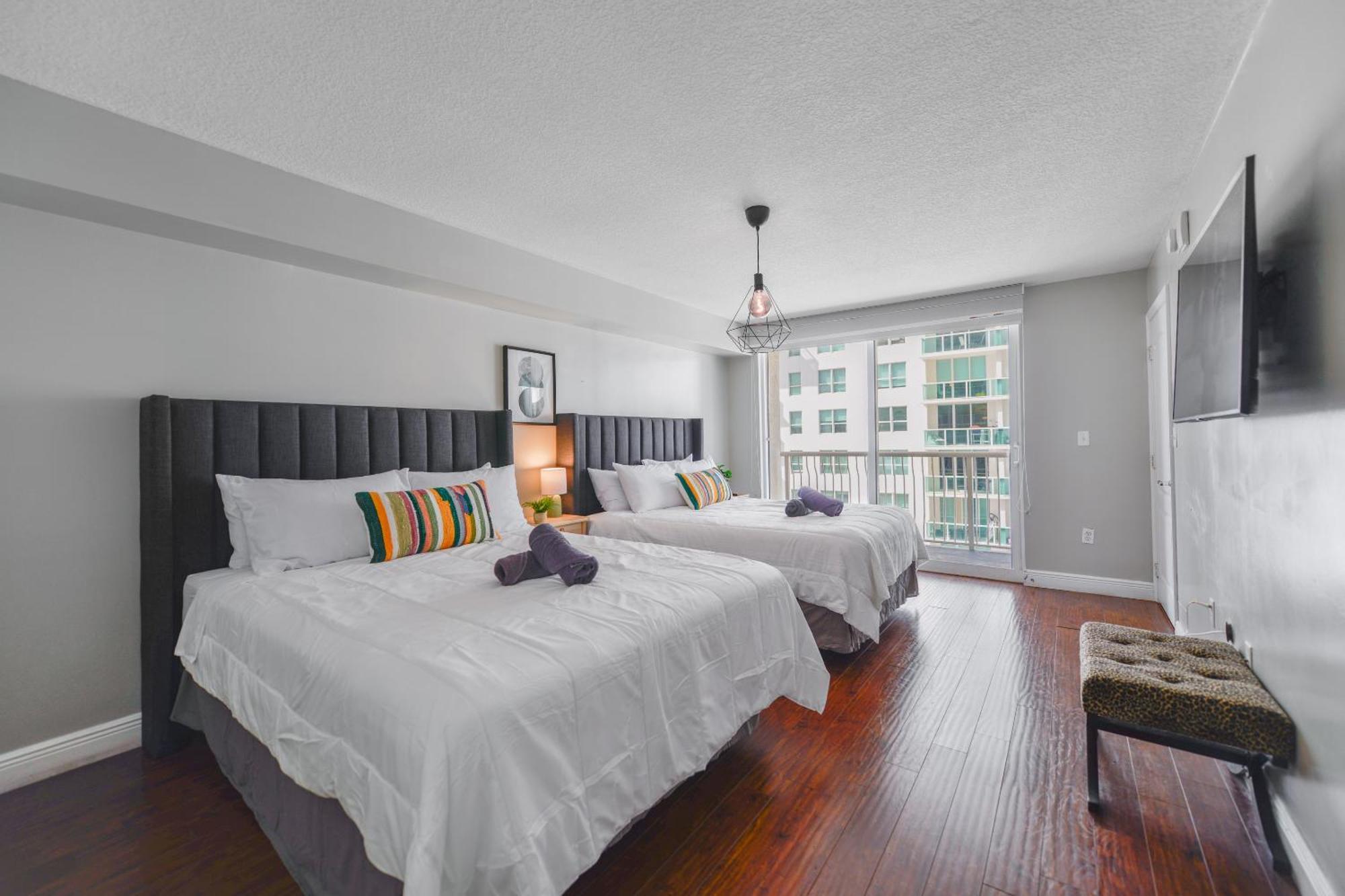 Amazing 3 Bedroom Condo At Brickell With Pool Miami Luaran gambar