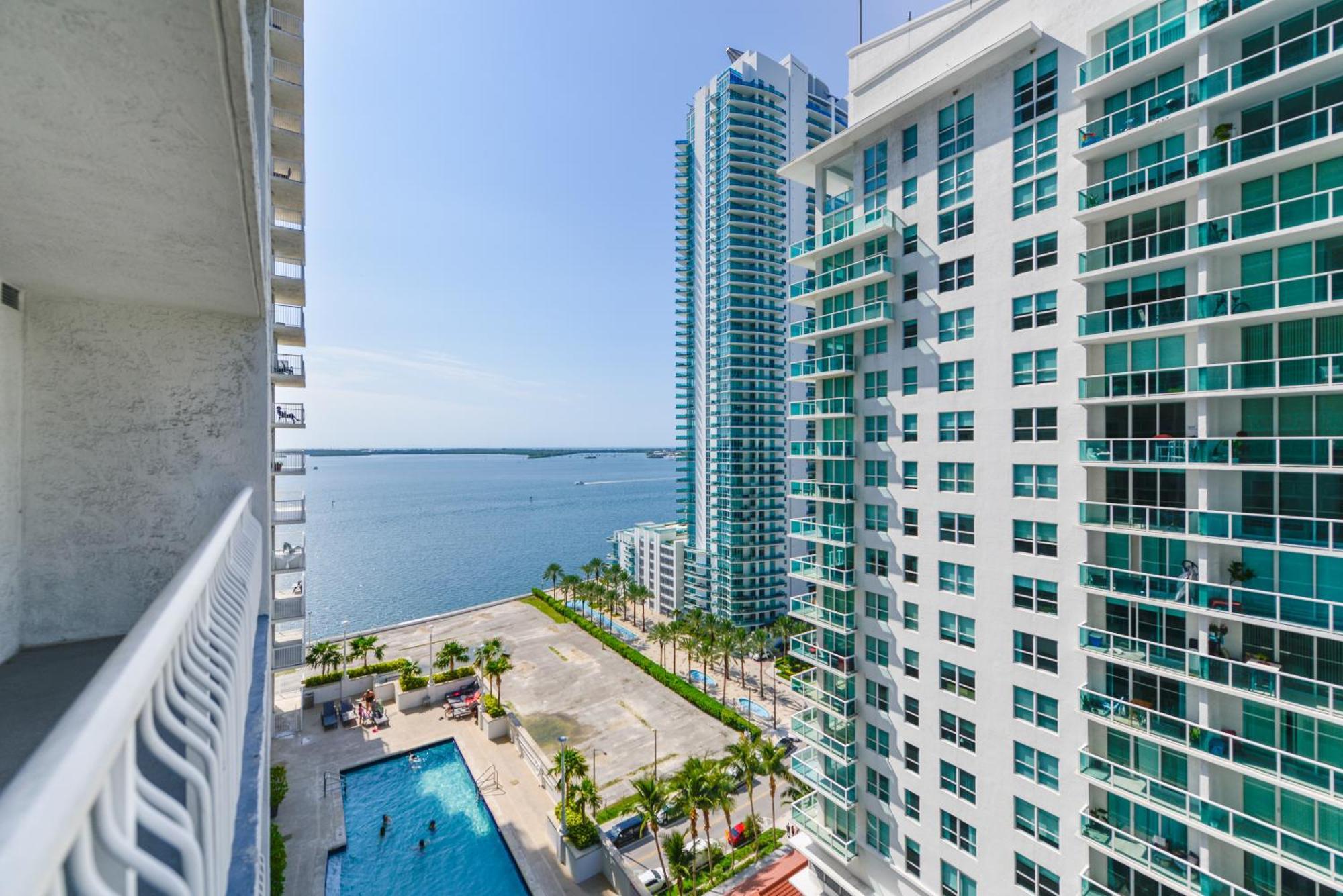 Amazing 3 Bedroom Condo At Brickell With Pool Miami Luaran gambar