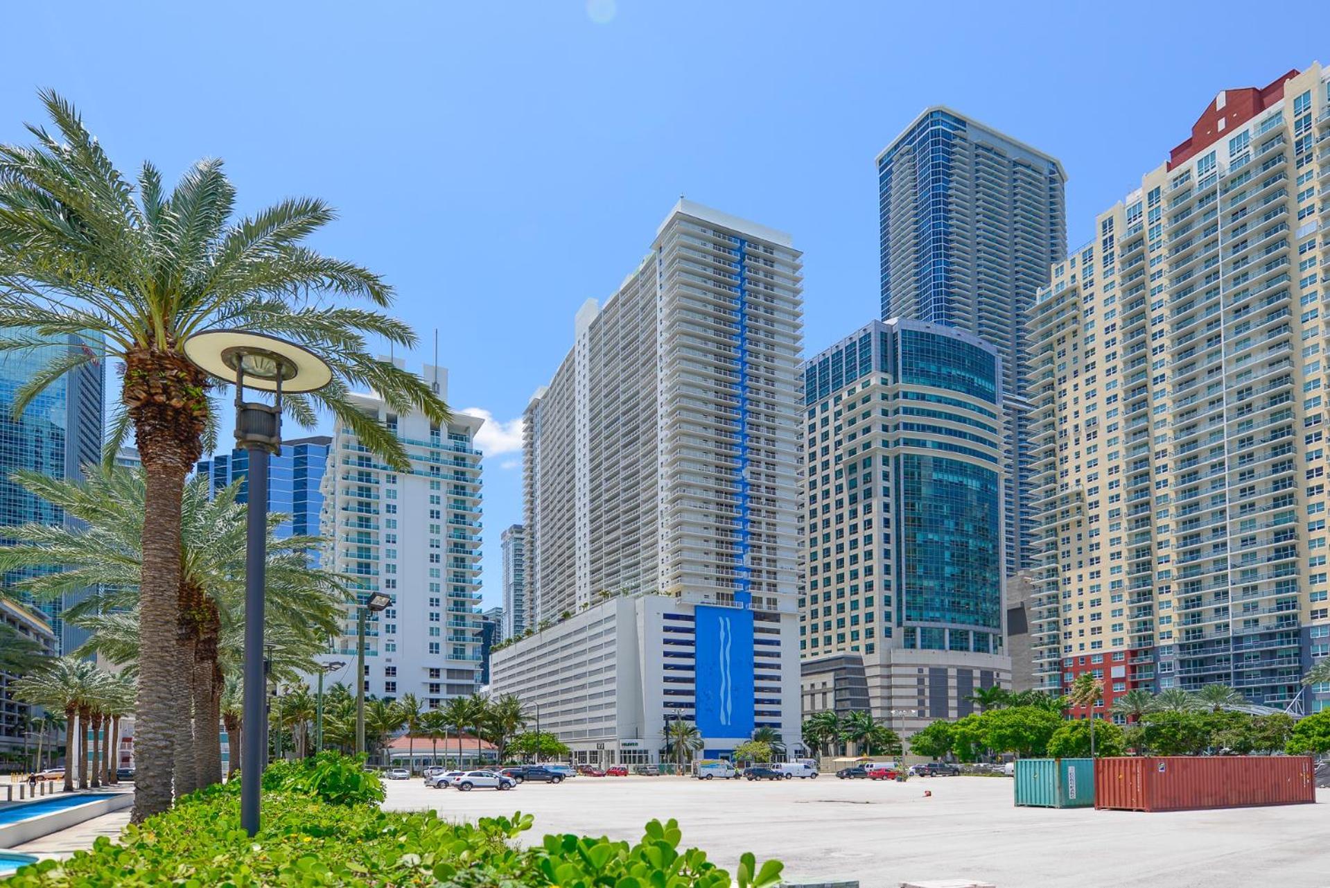 Amazing 3 Bedroom Condo At Brickell With Pool Miami Luaran gambar